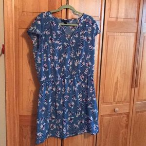 Floral printed mini dress